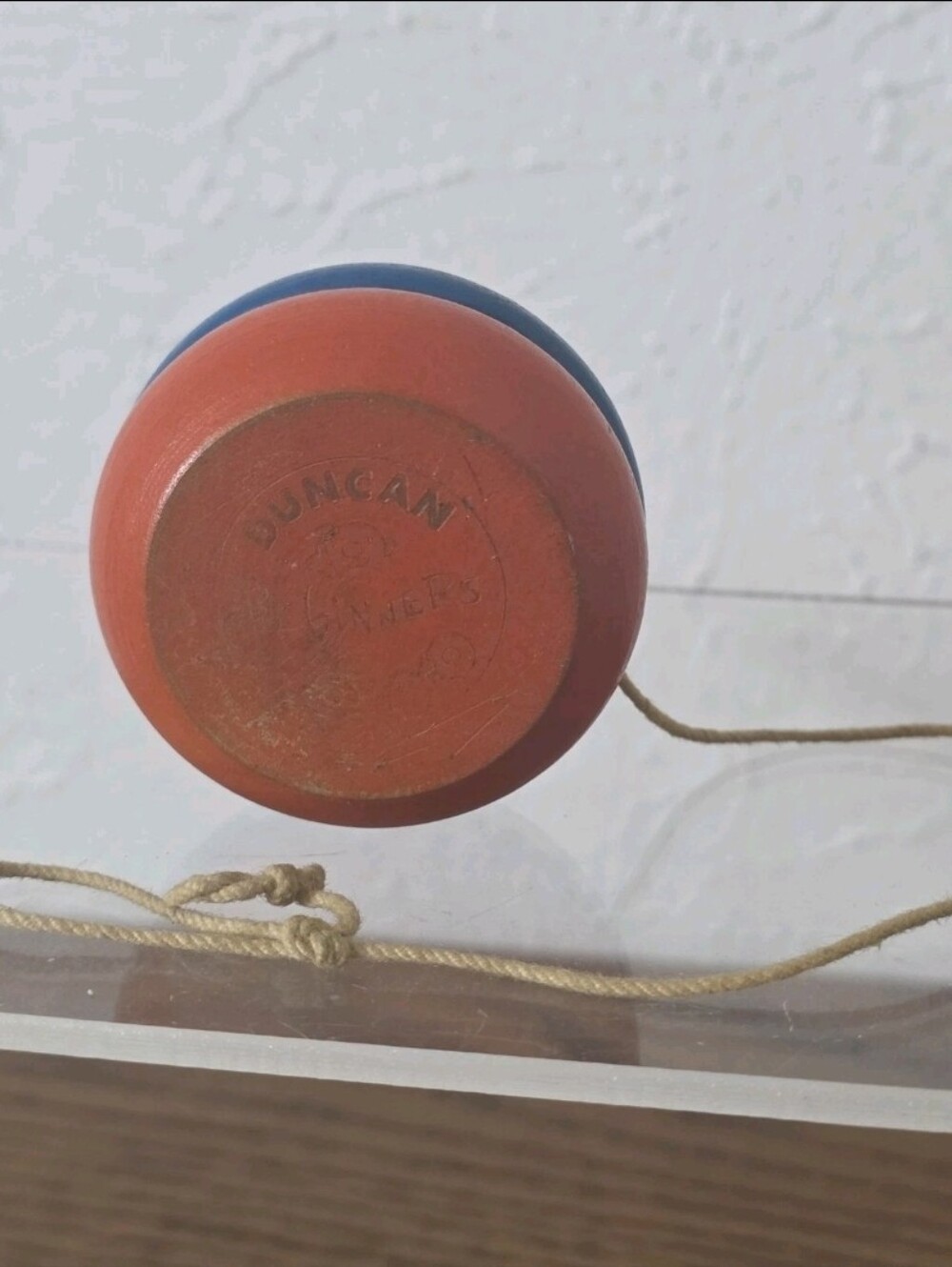 1950s Vintage Duncan Wooden Tournament Winners Yo-Yo Orange Blue Bicolored Split